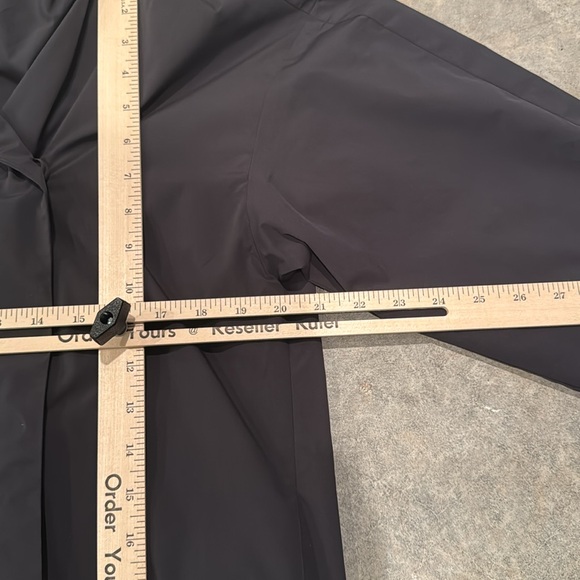 Kit and Ace - Feather Light Hooded Jacket- NWT - Picture 11 of 12